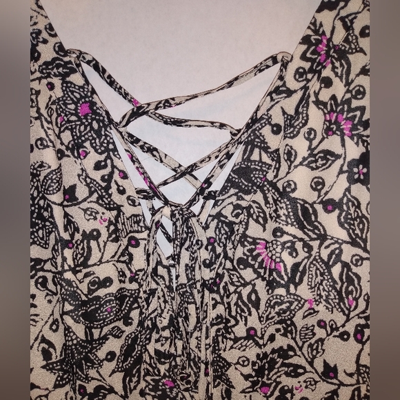 🔴 SALE NWOT Torrid Floral Long Sleeve Tunic - Picture 4 of 7